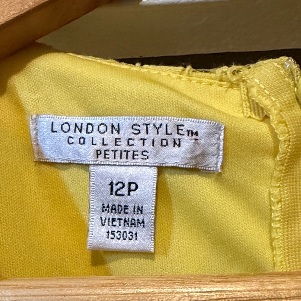 London Style Yellow Lace Ruffle-Sleeve Mini Dress - Picture 2 of 6